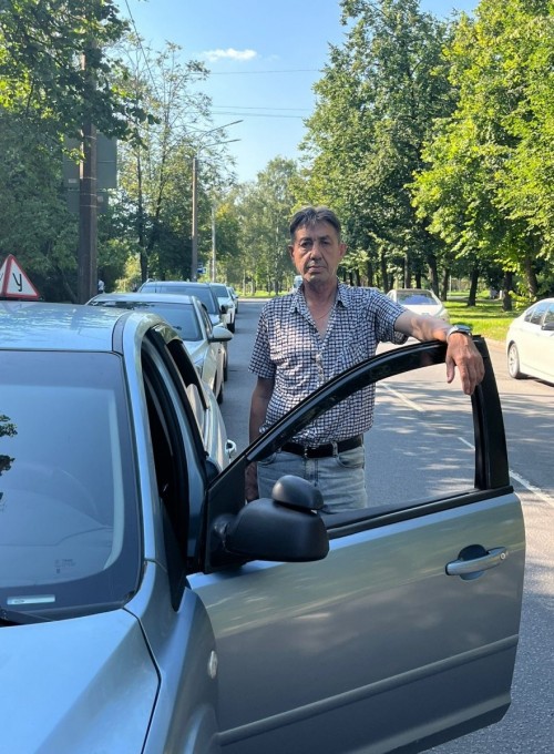 Головин Юрий Юрьевич - сотрудник автошколы «Мустанг»